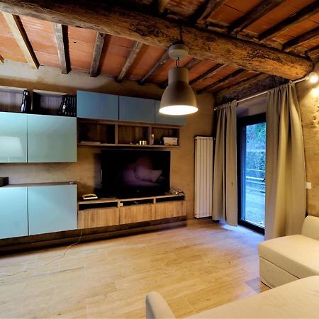 Incantevole Casa Sul Fiume, Relax E Natura Ai Piedi Della Alpi Apuane Масса Екстер'єр фото