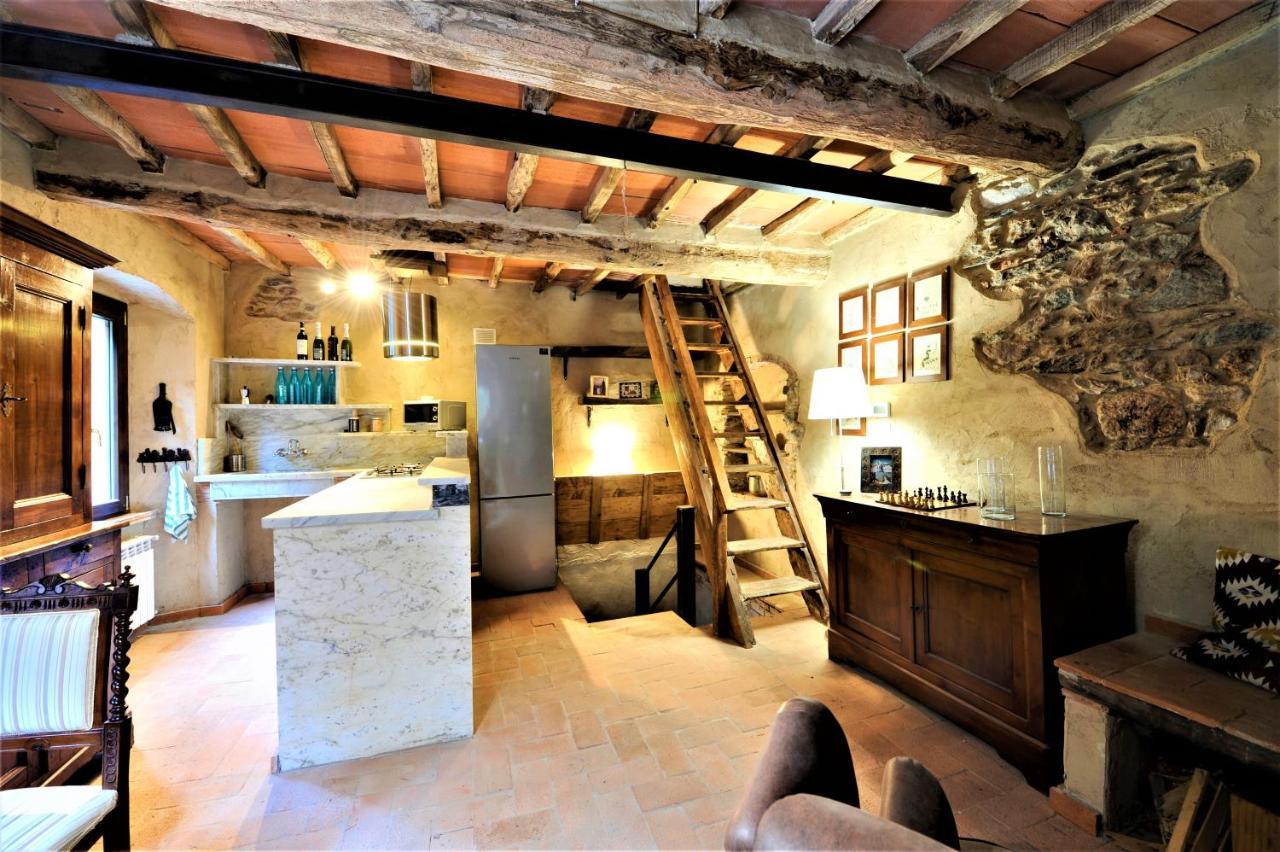 Incantevole Casa Sul Fiume, Relax E Natura Ai Piedi Della Alpi Apuane Масса Екстер'єр фото